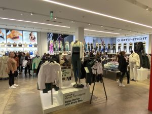 Lululemon Chicago Gets Splashy Peloton Makeover - The Clip Out