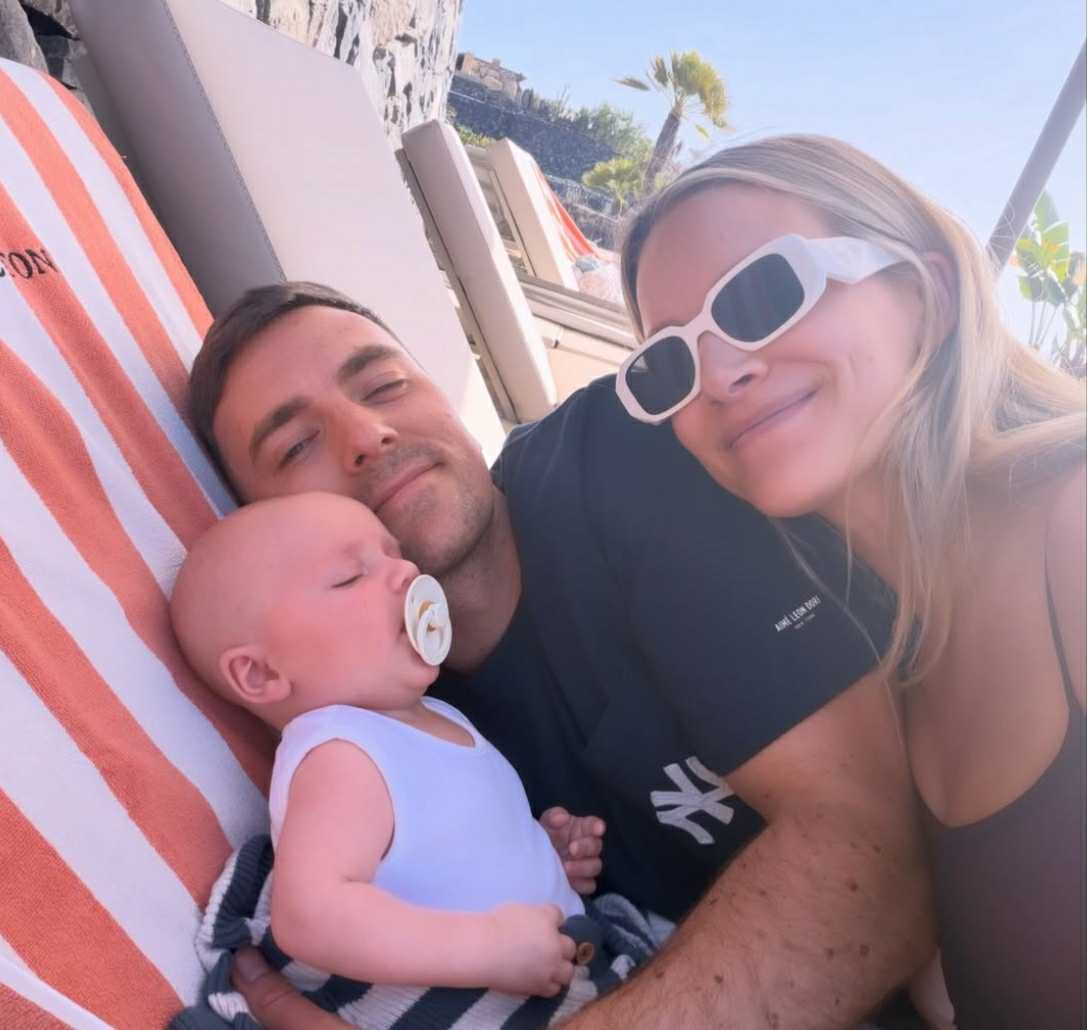 Ben Alldis website - family pic