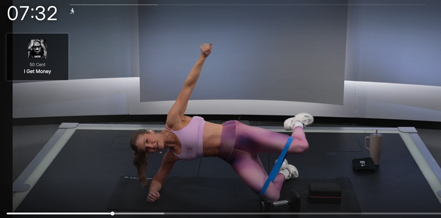 Peloton Banded Glute Class RK move demo 3