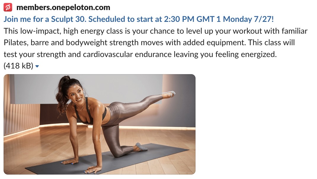 Hannah Corbin on a mat demonstrating a Peloton Sculpt 30 class blending Pilates and barre movements