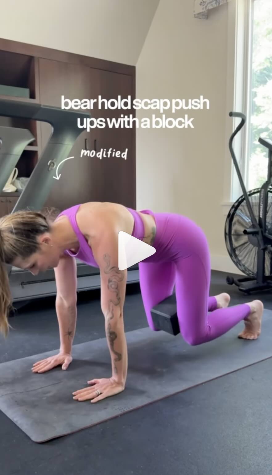 Selena Samuela demonstrating deep core exercises for diastasis recti recovery