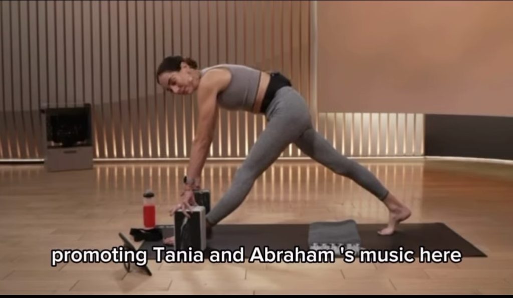 Tania y Abraham Violins introduced as a new group by Mariana Fernández during Peloton yoga flow